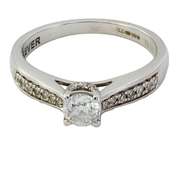 18ct white gold Diamond 0.40cts Ring size J